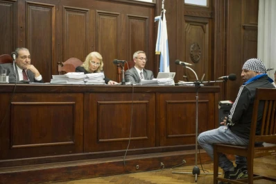 El principal testigo dijo que uno de los imputados golpeó en la cabeza a Lucena