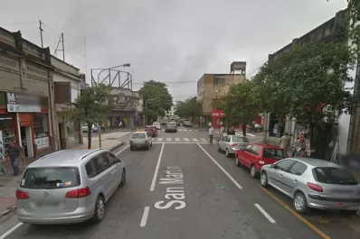 Unos 20 hombres secuestraron un colectivo para ir al cortejo fúnebre de un amigo