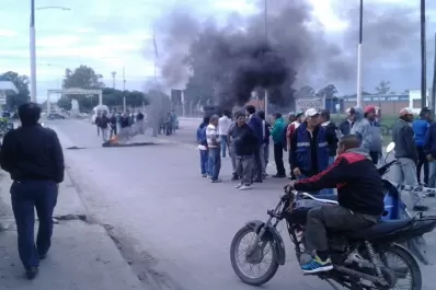 Nuevamente no se pudo circular por el puente Lucas Córdoba