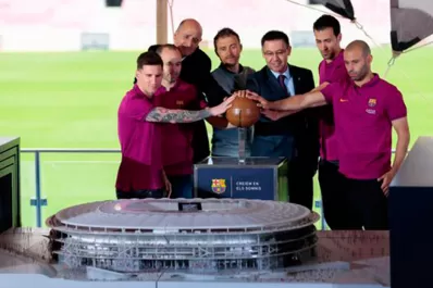 Con una maqueta mostraron cómo será el nuevo Camp Nou