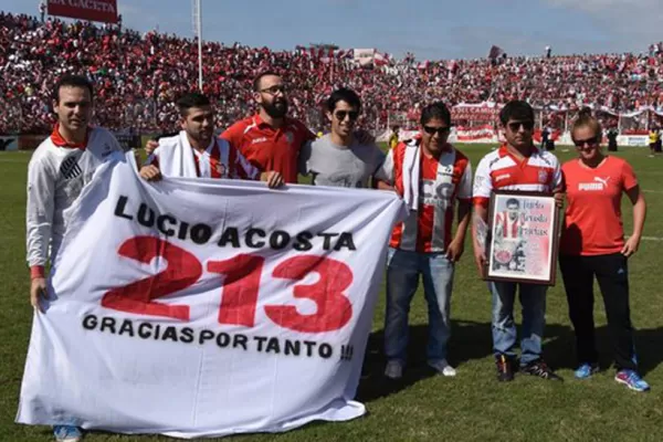 San Martín reconoció a su goleador histórico