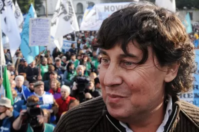 La marcha del viernes puede convertirse en un paro nacional, advierte Micheli