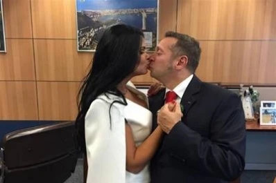 Polémicas fotos de un ministro brasileño con su esposa