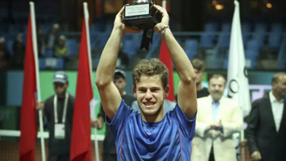ARRIBA. Schwartzman ganó su primer título de ATP en Estambul. (INFOBAE)