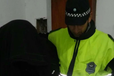 Detienen a un sospechoso que estaría vinculado a la banda que abría autos en Yerba Buena