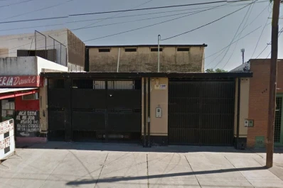 Dramático asalto en un negocio: roban casi $ 800.000 y una moto