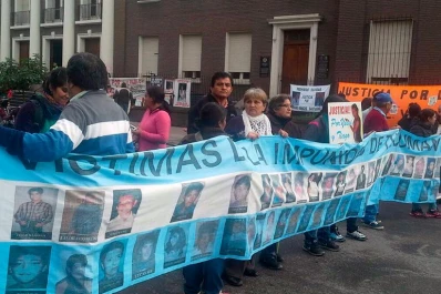 Caos en el tránsito por una protesta en avenida Sarmiento y Laprida