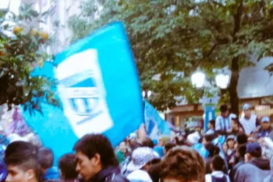 La previa: ni la lluvia y el frío frenaron la pasión Decana