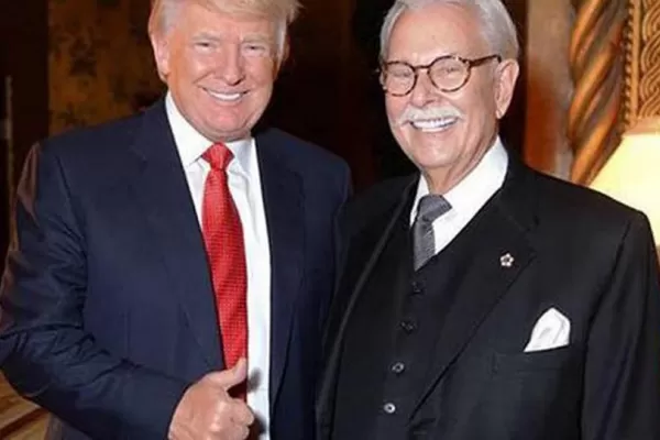 El ex mayordomo de Trump habló de ahorcar y fusilar a Obama