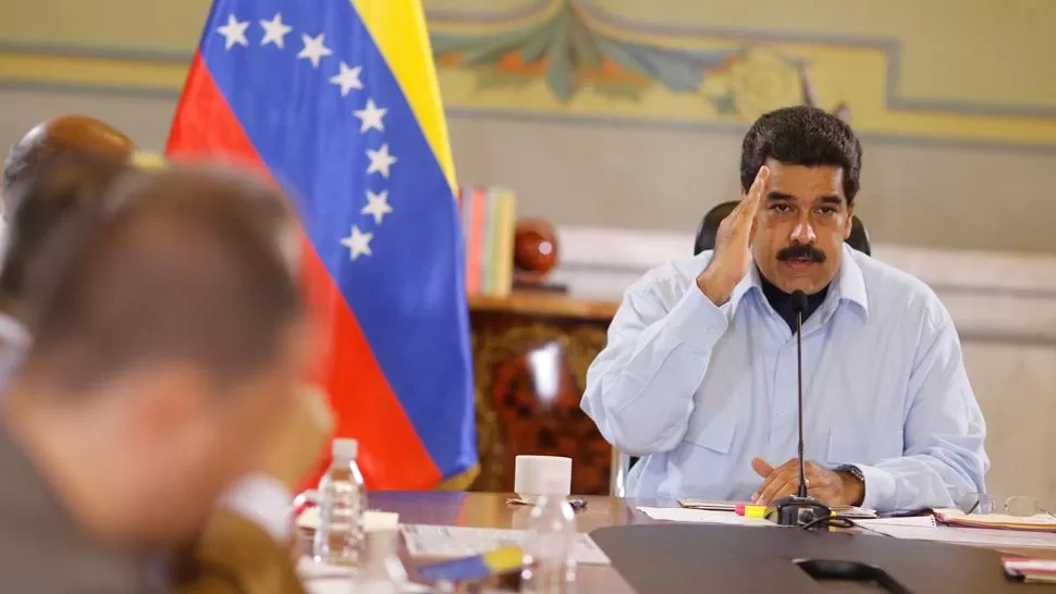 RECHAZO. Nicolás Maduro dijo que hubo un golpe de Estado en Brasil. REUTERS