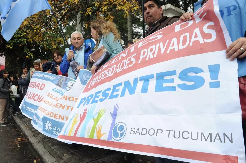 EN LAS CALLES. El jueves hubo movilizaciones de docentes en Tucumán. la gaceta / foto de franco vera