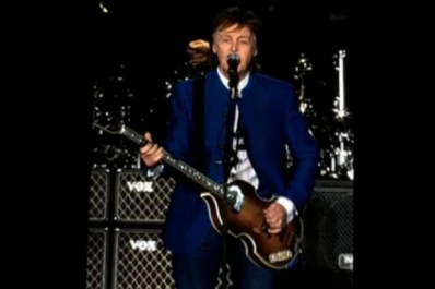 Paul McCartney emocionó a los fans en el estadio Kempes