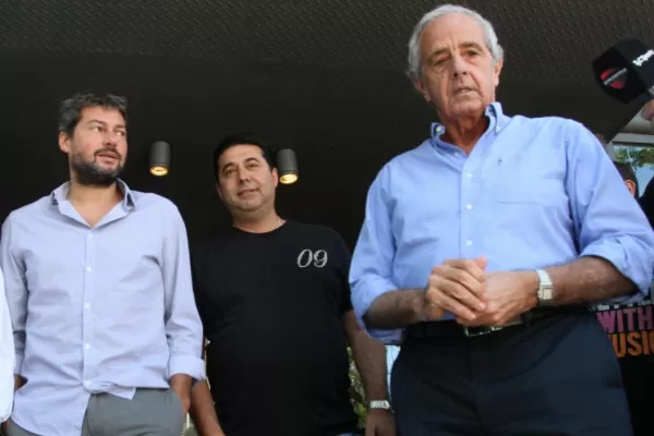 Angelici, D'Onofrio y Lammens renunciaron al Comité ejecutivo de la AFA