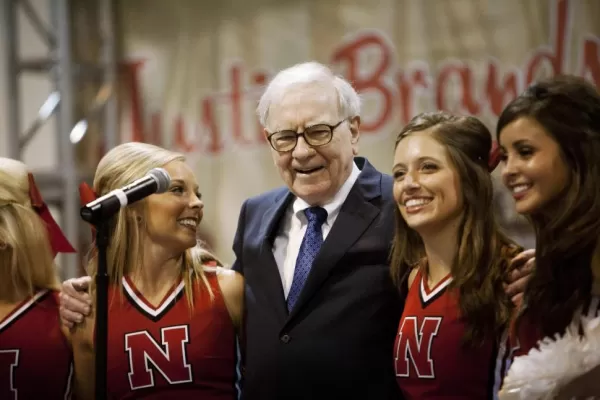 Warren Buffett invirtió U$S 1.000 millones en Apple