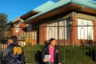 Allanan la casa que Néstor Kirchner le vendió a Lázaro Báez en Río Gallegos