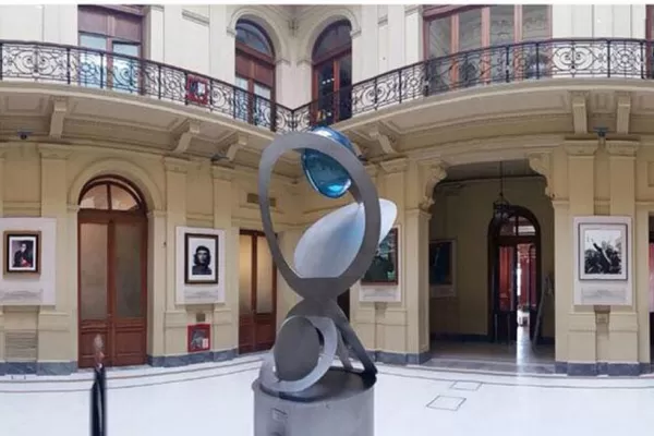 Retiran de la Casa Rosada los cuadros del Che Guevara y de Perón