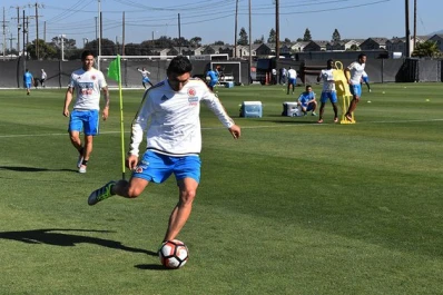 Un complicado debut para Colombia