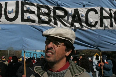 El líder de Quebracho chocó a tres autos y reconoció que estaba alcoholizado