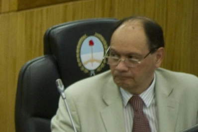 El PE busca ganar tiempo en el caso de las valijas, según Aráoz