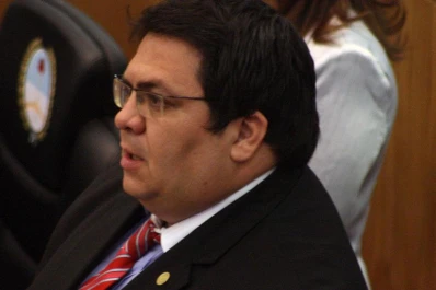 El legislador García presentó en la Justicia una acción en contra de la suba del gas