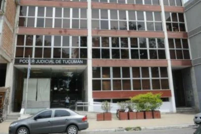 Como su ex esposa no accedió a volver con él, se echó alcohol y se prendió fuego