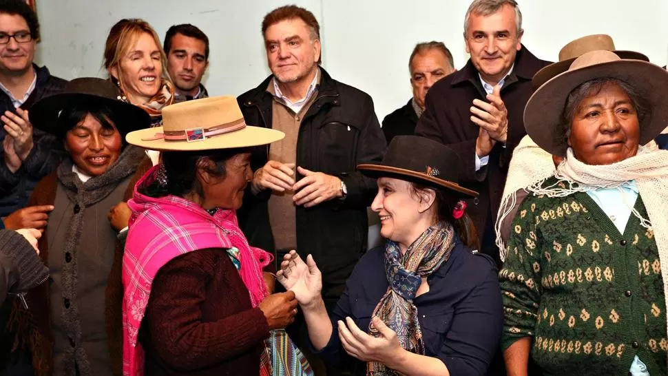 JUJUY. Domingo Amaya acompañó a Michetti en la presentación del Plan Nacional Hábitat Jujuy. TÉLAM