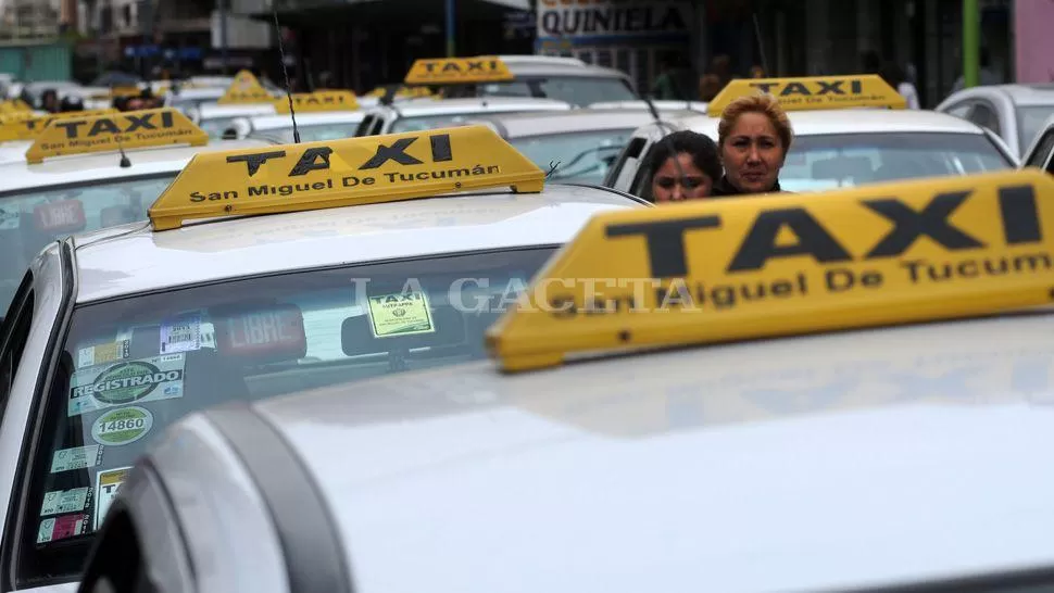 EN LA PELEA. El sindicato de peones de taxis pretende que se modifique la Ordenanza 3713, que ordenó la creación del Sutrappa. ARCHIVO LA GACETA