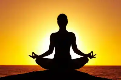 Organizan una jornada solidaria por el Día del Yoga