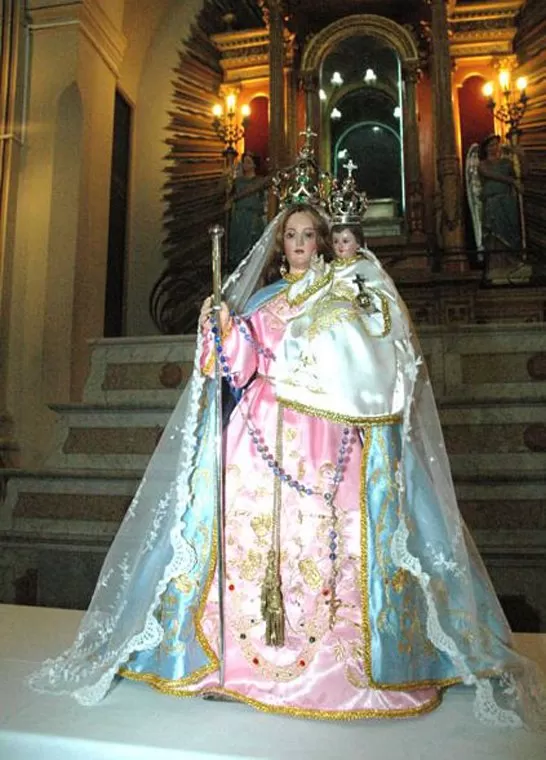 -ANTIGUA IMAGEN. Nuestra Señora del Rosario, cuya devoción se remonta a 1571.