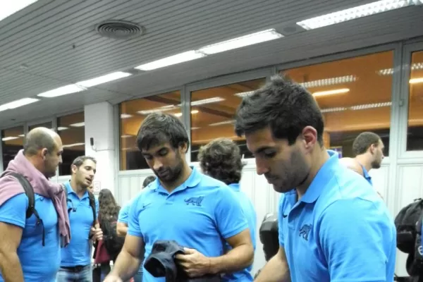 Jaguares sin capitán: De la Fuente se desgarró y no llegaría al duelo con Lions