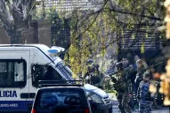 Nuevos allanamientos en la casa de José López: rompen las paredes en busca de dinero