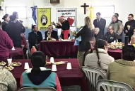 Las presas pintaron la cárcel para agasajar al cardenal Re