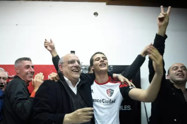 Bermúdez ganó las elecciones en Newell's y sueña con traer a Messi