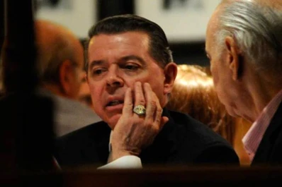 Robaron en la casa de Oyarbide y se llevaron una caja fuerte
