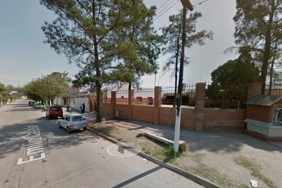 Un chico de 16 años robó una moto del interior de una escuela