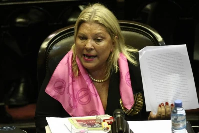 Carrió: Néstor y Cristina Kirchner eran los jefes de una asociación ilícita