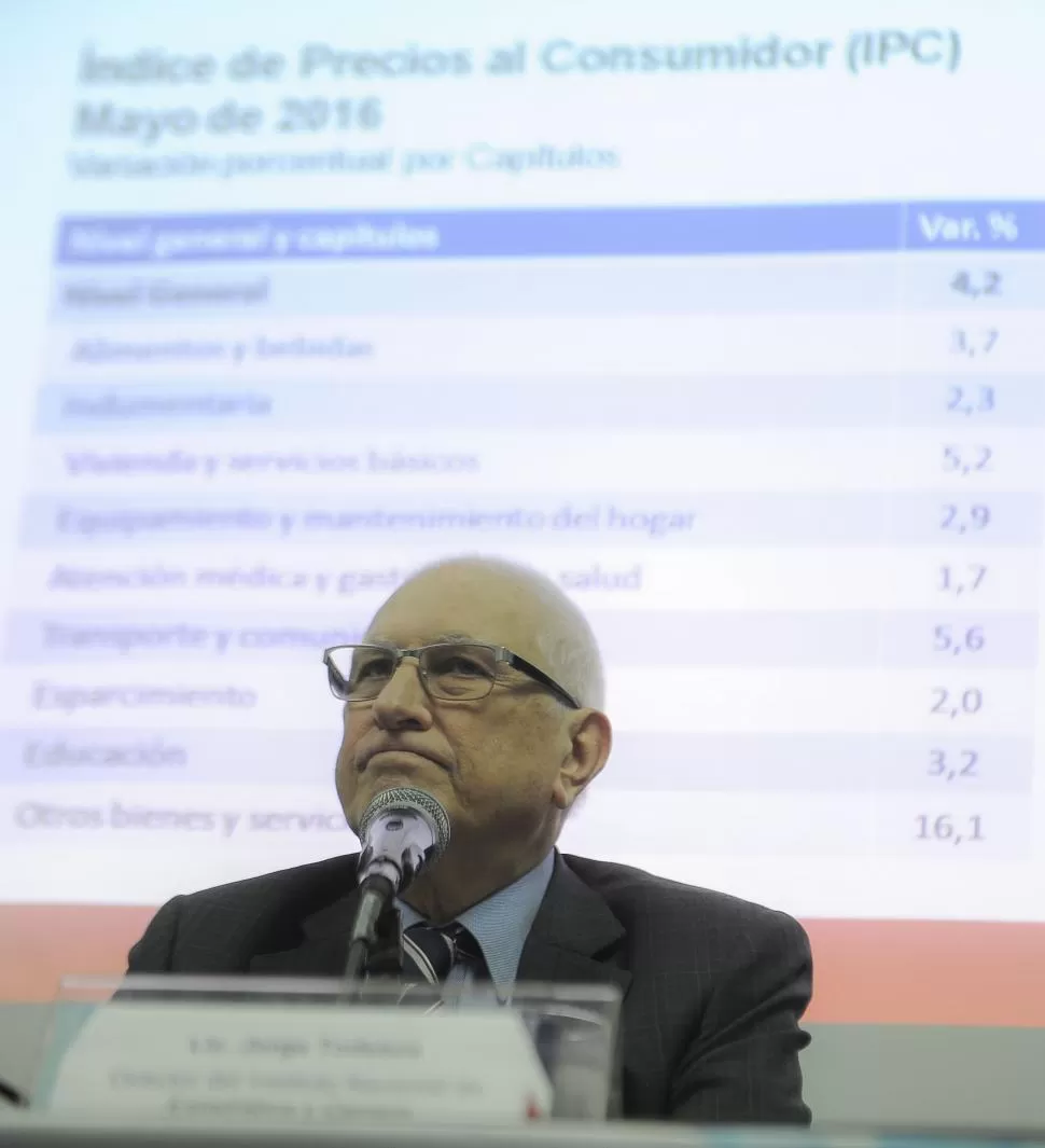 INFLACIÓN. A mediados de mes, el titular del Indec, Jorge Todesca, anunció el primer dato de la gestión Macri.  TéLAM