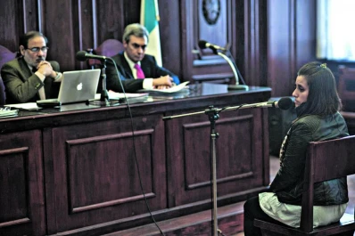 “Después de apuñalarme siete veces me dijo ‘ojalá te mueras’ y se escapó”, dijo la víctima