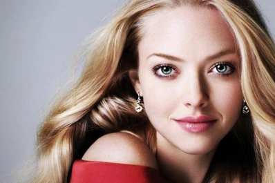 Amanda Seyfried y un accidente hot en París