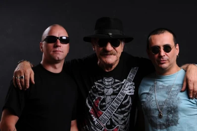 Cantando con los ídolos de siempre