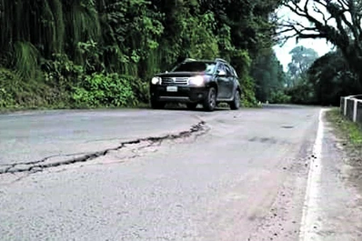 Quejas por el ruinoso estado de la ruta que lleva a San Javier