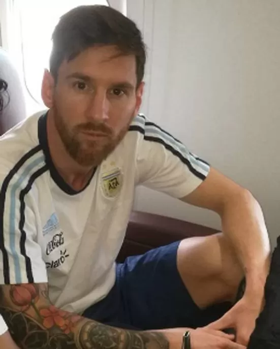 MALA CARA. Messi, enojado en la foto que publicó en Instagram anoche.  foto de leo messi en instagram