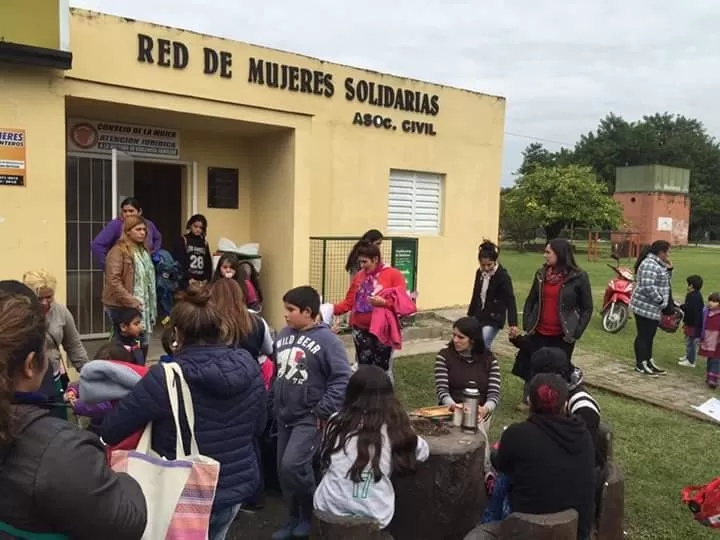 BIEN MUNICIPAL. El edificio en disputa está en Avellaneda al 100, Monteros. foto de red de mujeres solidarias