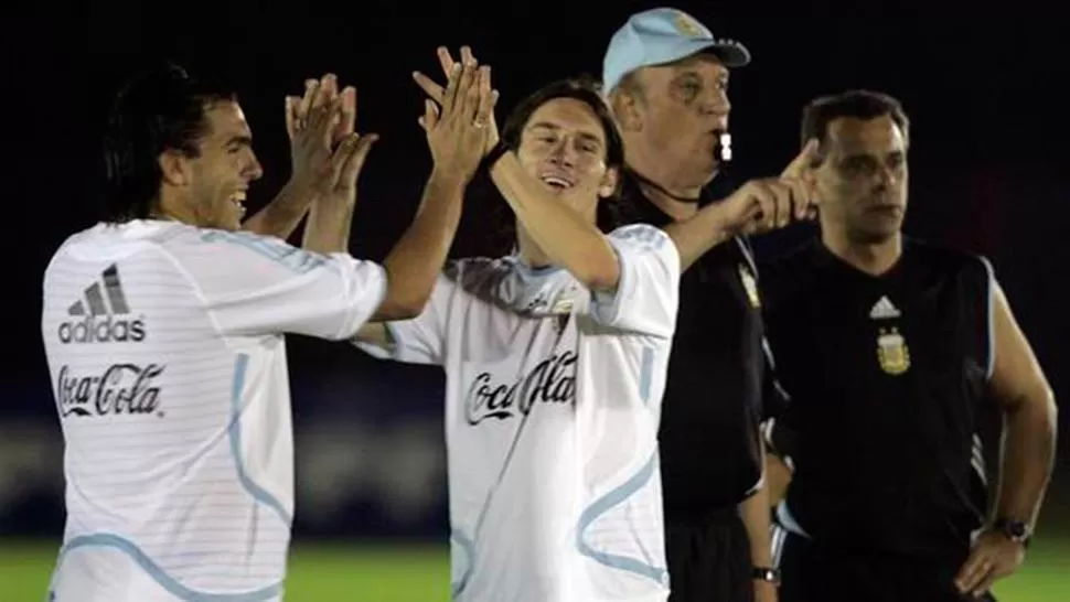 Sólo dos jugadores aguantaron la presión en la Selección: Maradona y Riquelme