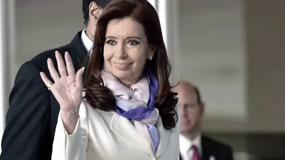 CRISTINA FERNÁNDEZ- TÉLAM