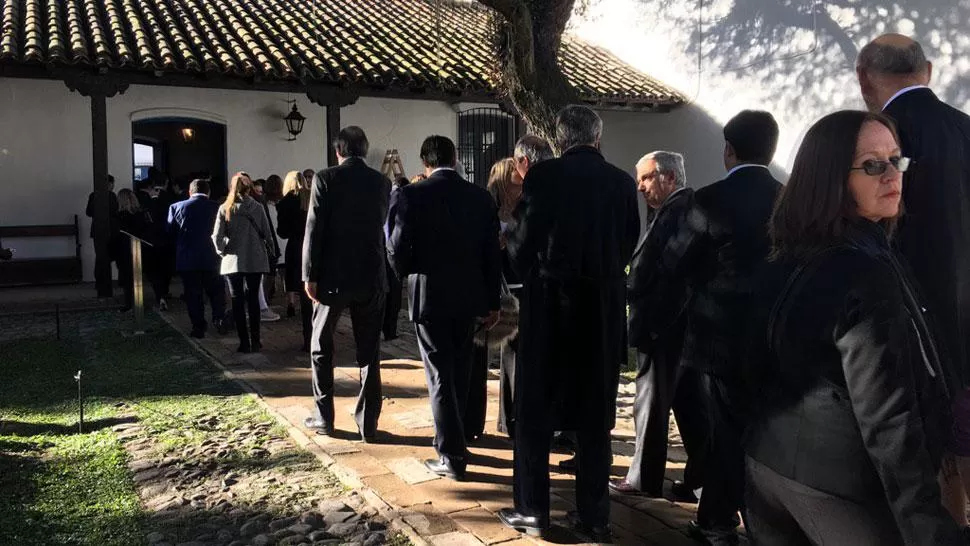 EN LA CASA HISTÓRICA. Diputados, senadores y legisladores recorren el museo. LA GACETA / IRENE BENITO