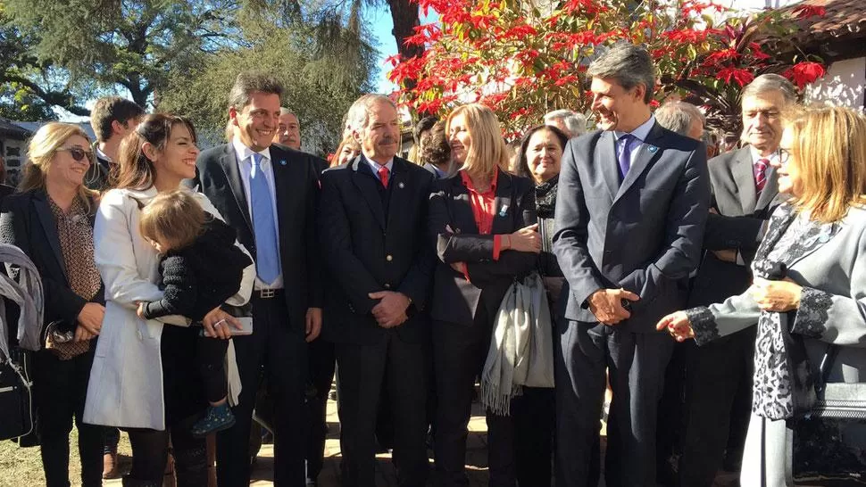 EN LA CASA HISTÓRICA. Donda, Massa y Solá, entre otros parlamentarios. LA GACETA / IRENE BENITO