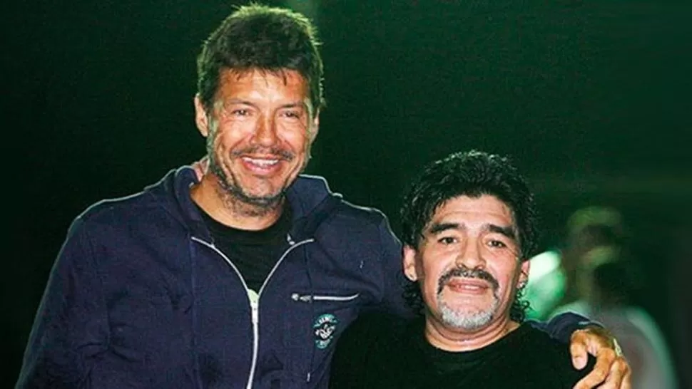 OTROS TIEMPOS. Marcelo Tinelli y Diego Maradona. FOTO TOMADA DE PRIMICIAS YA.