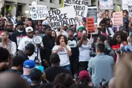 Violencia racial: cinco policías muertos en una protesta