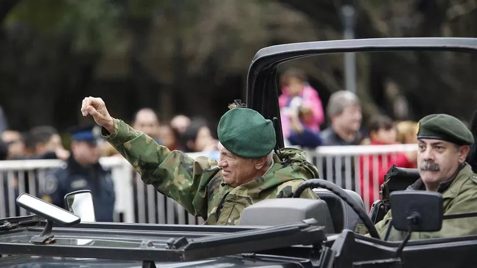 ALDO RICO. El polémico ex militar participó del desfile en Buenos Aires. FOTO TOMADA DE LANACIÓN.COM.AR